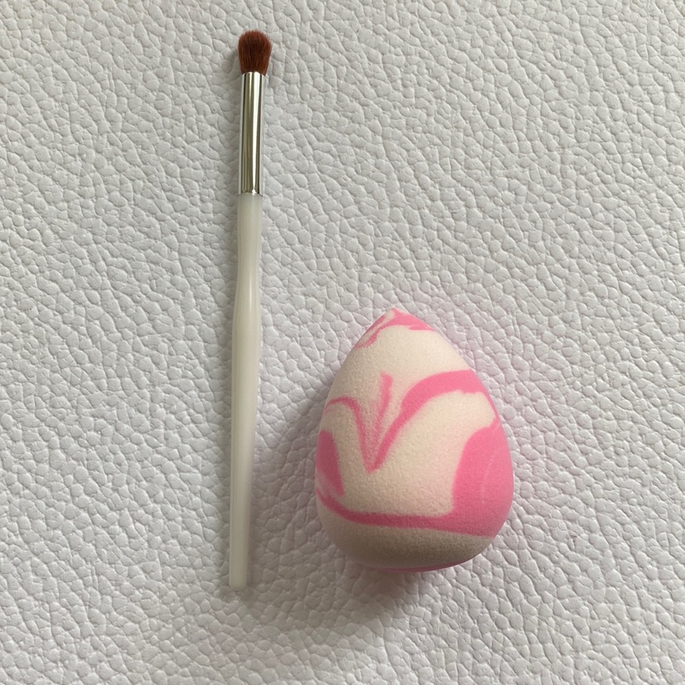 ❗️6/$25❗️Ulta Beauty Sponge & Makeup Brush